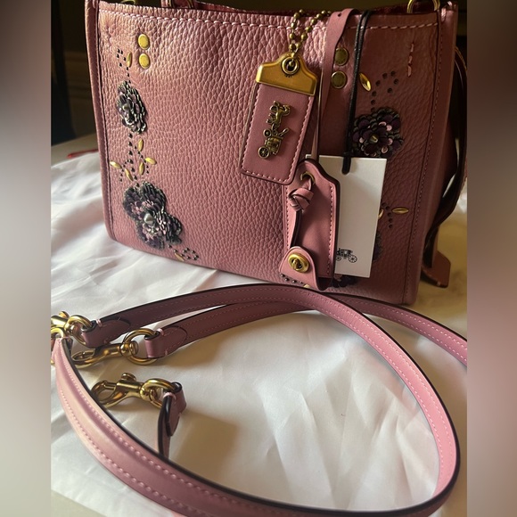 🌸Coach Sequin Primson Tea Rose Rogue 25 Set-HTF AND RARE - Picture 5 of 16